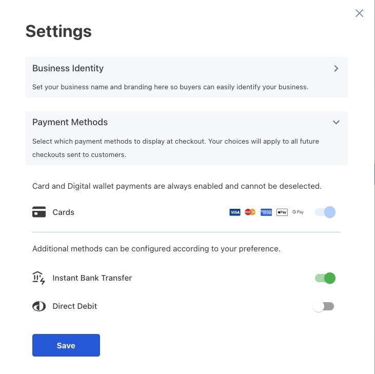 Configuración de métodos de pago que muestra las tarjetas siempre habilitadas y opciones para transferencia bancaria instantánea y débito directo.