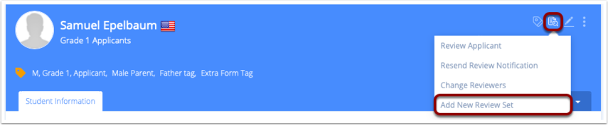 Captura de pantalla: Como alternativa, navegue al perfil del solicitante, haga clic en el icono Modo de revisión y, a continuación, haga clic en Agregar nuevo conjunto de revisión.